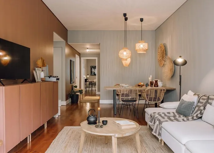 Batu - 2 Bedrooms And Terrace In Santo Antonio شقة Lisboa